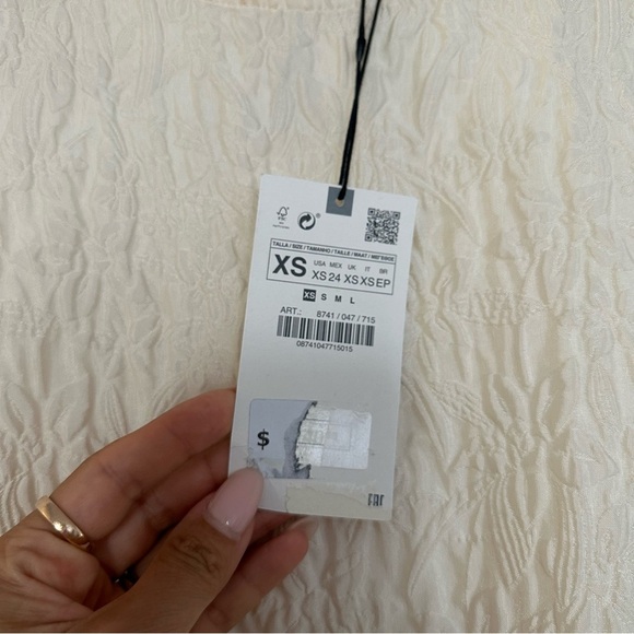 Zara Voluminous Jacquard White Dress - Picture 6 of 9